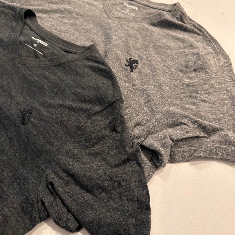 Express Men's Charcoal and Light Gray V-Neck Tees Bundle - Picture 5 of 6